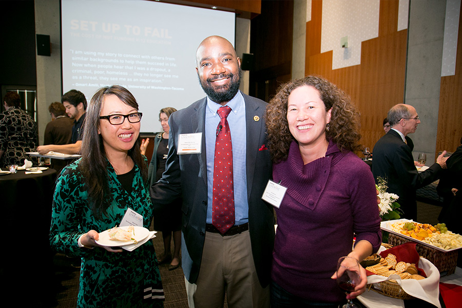 LiveWire panelist and 2016 Washington State Teacher of the Year Nathan Gibbs-Bowling (center), with Seattle Times Vice President of Innovation, Product and Development Sharon Pian Chan (left) and Bill & Melinda Gates Foundation Senior Program Officer, Community & Civic Engagement, Anne Martens (right).